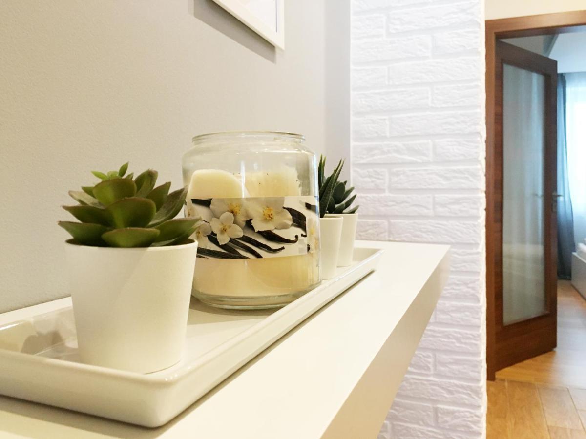2Br Apt With Free Garage Parking, Close To The Historic Centre Братислава Экстерьер фото